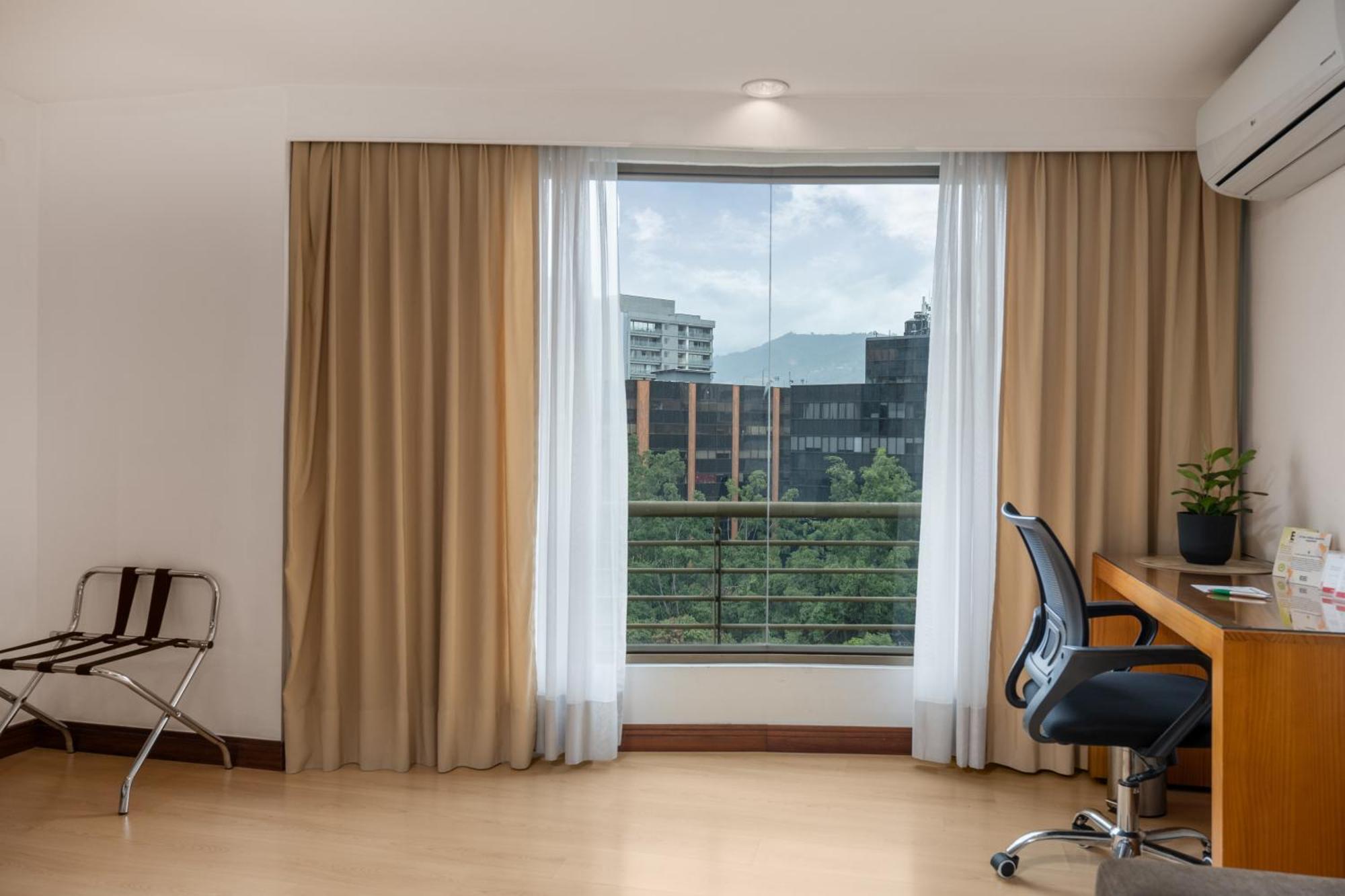 Leblon Suites Hotel Medellín Kültér fotó